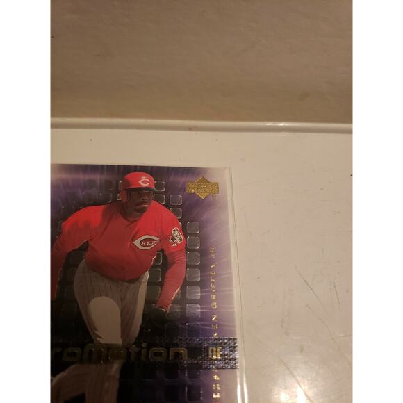 Ken Griffey, Jr. 2000 Upper Deck #P9 - Pros & Prospects ProMotion - Reds - Picture 3 of 6